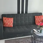 Mercu Summer Suites By Cozy Place